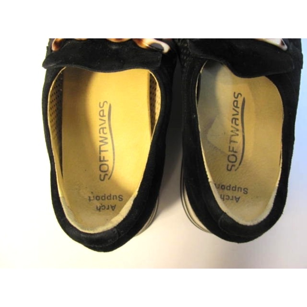 Softwaves Oxford Black Suede Tassel with Chain - Picture 5 of 7